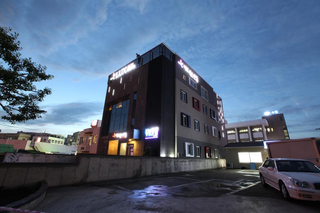 Jeju Lux Hotel Oso-ri Kültér fotó